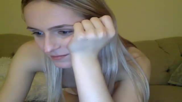 This trans girl likes to shake her dick for the web