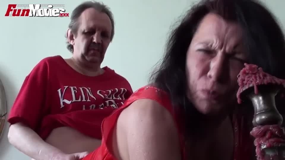 Zolitaire is a grandma being fucked hard
