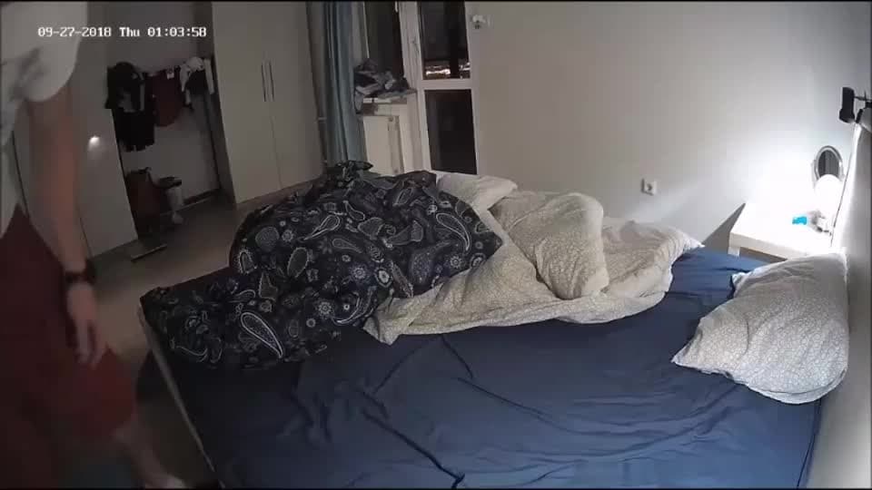 Taping their bed time live in the camera