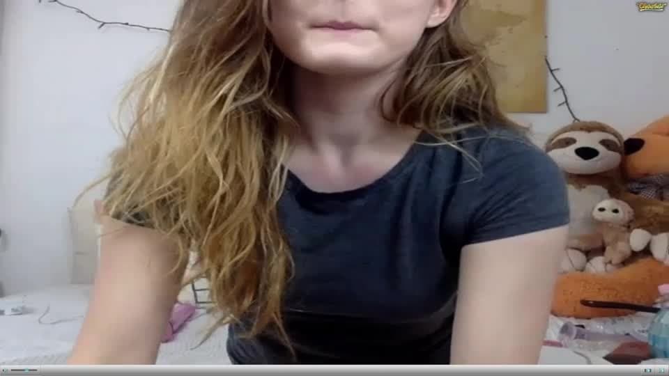 Very vivacious blonde fucks herself on webcam