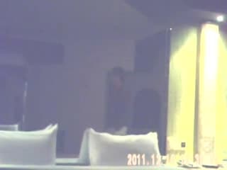 A guy screws his Latin girlfriend on cam