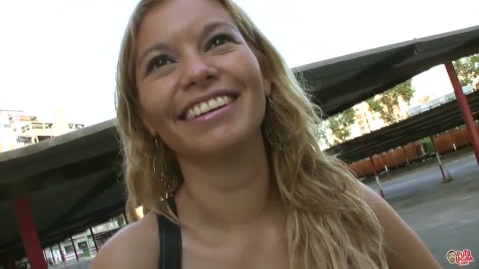 She agrees to fuck with Torbe after she sees money