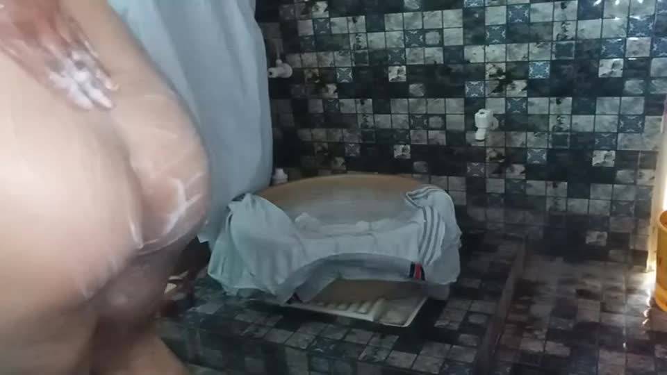 Gay masturbating in the shower with soap